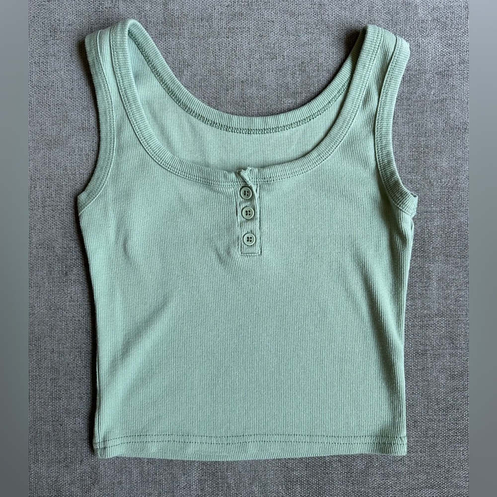 Green Ribbed Cropped Tank Top